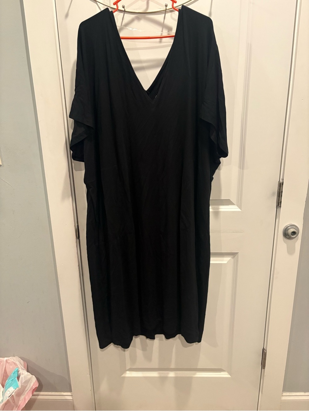 Ava & Viv Black V-Neck Midi Dress